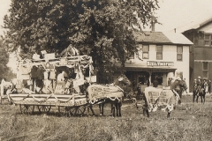 Parade-Float-in-1908-in-front-of-Hotel-10